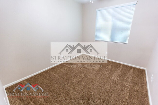 Building Photo - 7465 E Osage Ave