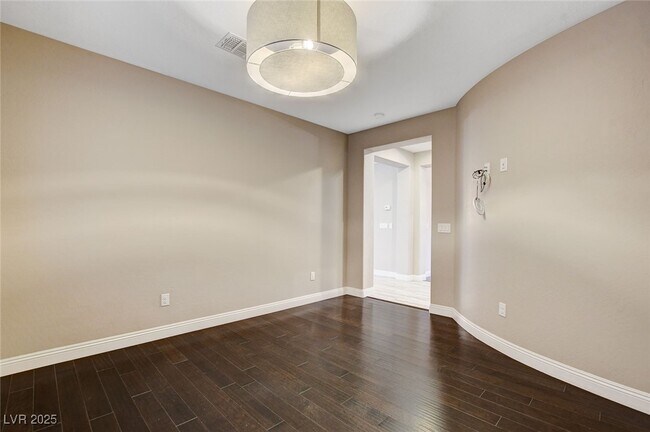 Building Photo - 12217 Nasino Ave