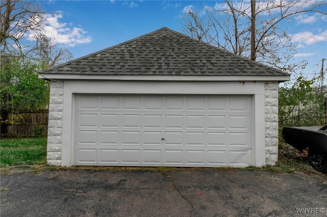 Building Photo - 114 Sawyer Ave