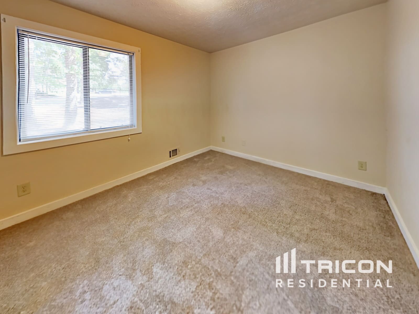 Building Photo - 5054 Stoney Point Ln