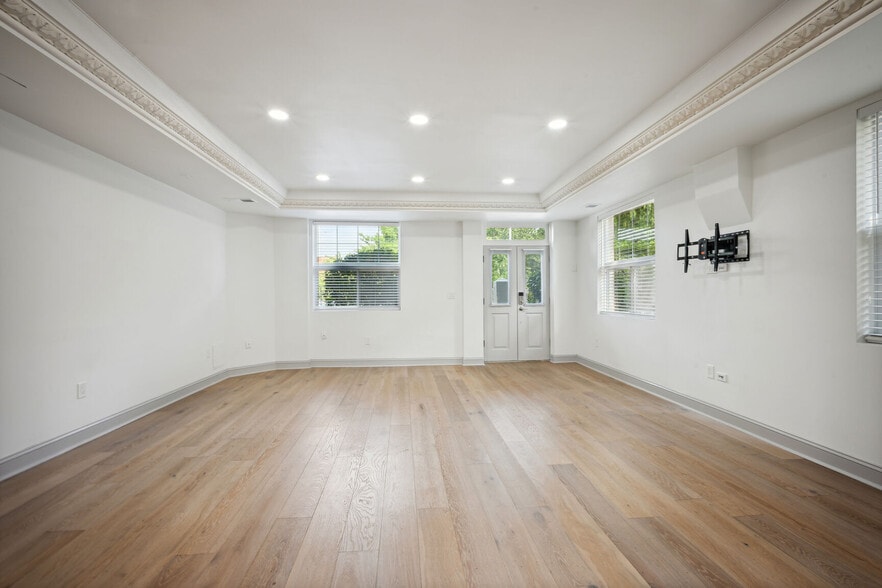 Building Photo - 1500 10th St NW