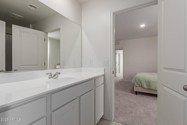 Building Photo - 20004 W Badgett Ln