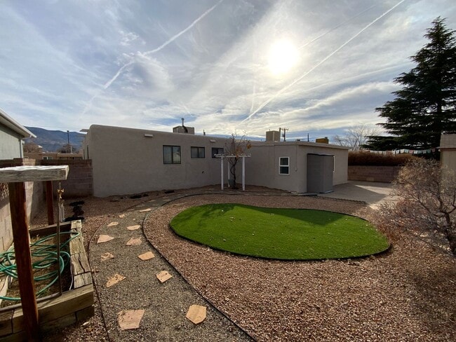 Building Photo - 3 Bedroom Single Story Home Available Near Eubank Blvd NE & Indian School Rd NE!