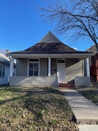 Building Photo - Cute remodeled 2 Bedroom in South Omaha!