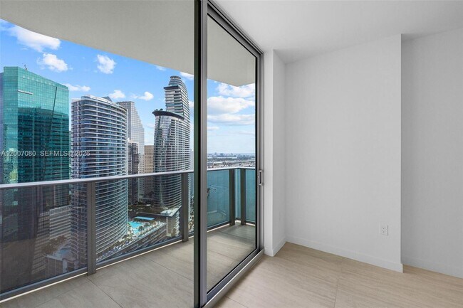 Building Photo - 77 SE 5th St