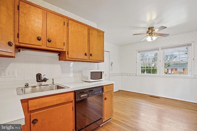 Building Photo - 6106 Rivanna Dr