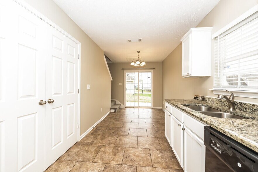 Building Photo - 179 Howard Woody Dr