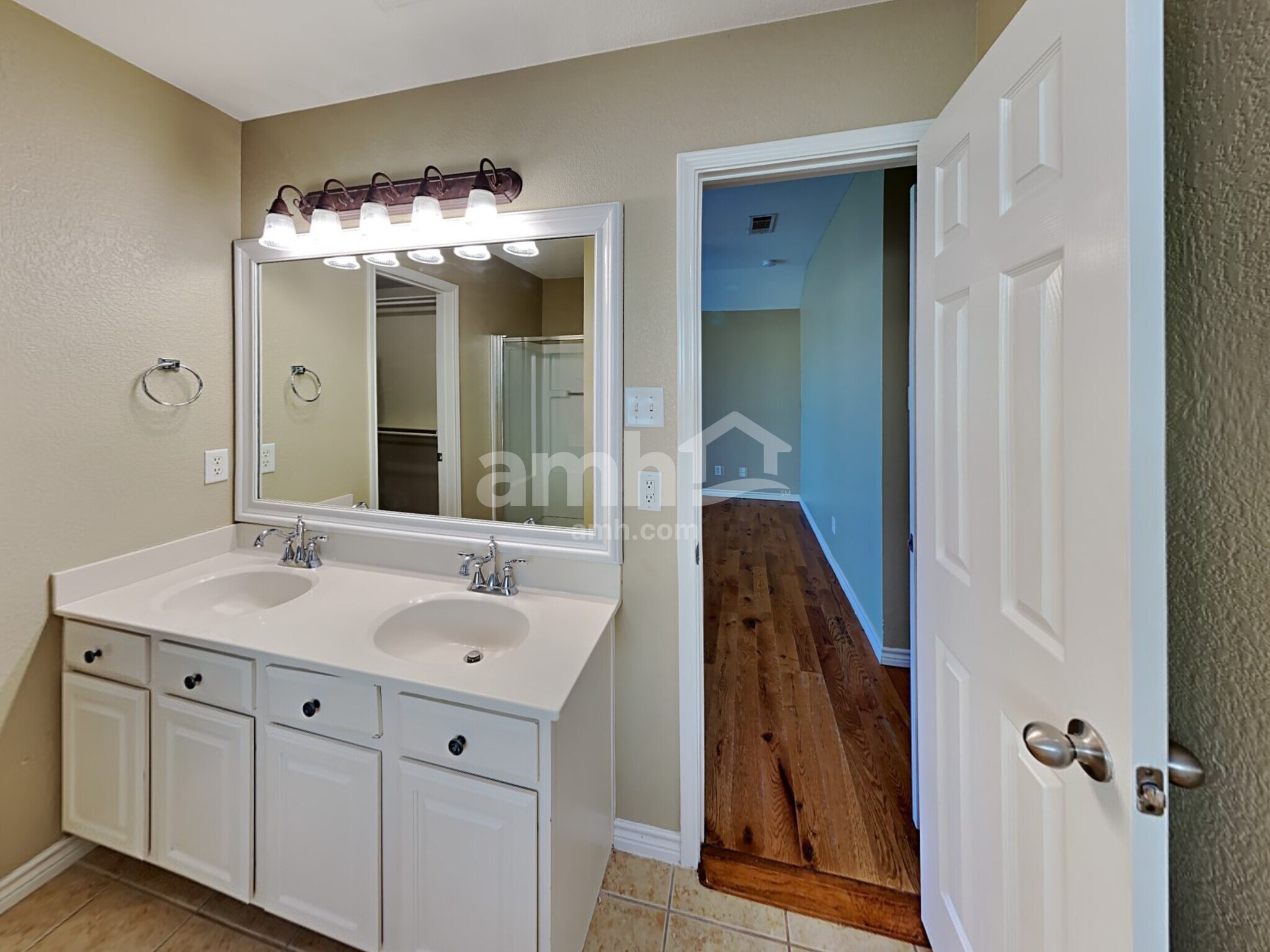 Building Photo - 9300 Lisa Ct
