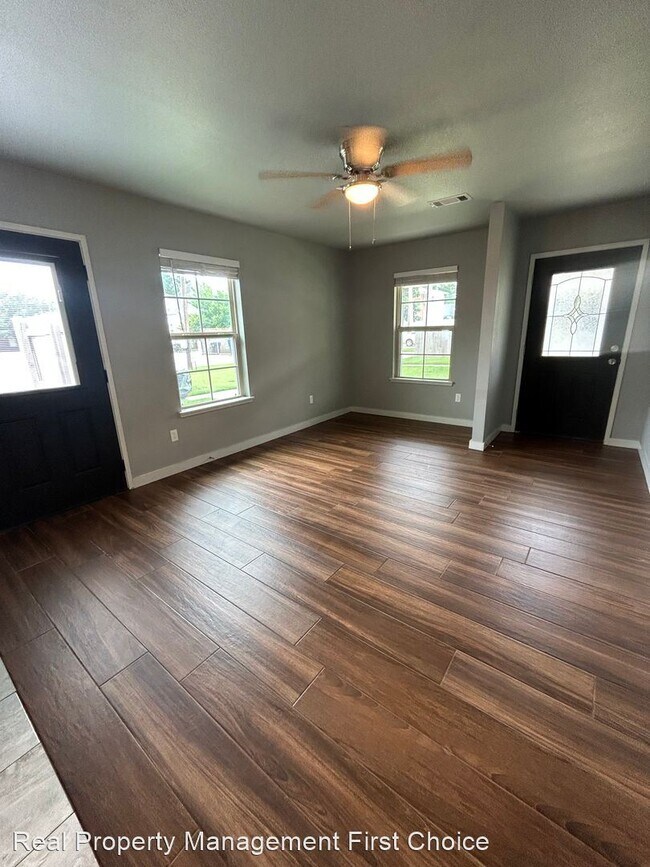 Building Photo - 2 br, 2 bath House - 411 S 18th St. Unit B