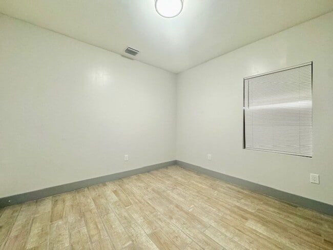 Building Photo - Fully Remodeled Three Bedroom Single Family Home