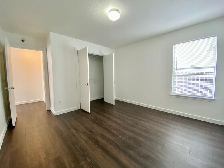 Building Photo - 6608 Ferrystone Pass
