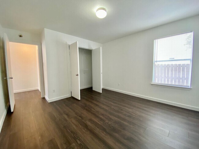 Building Photo - 6608 Ferrystone Pass