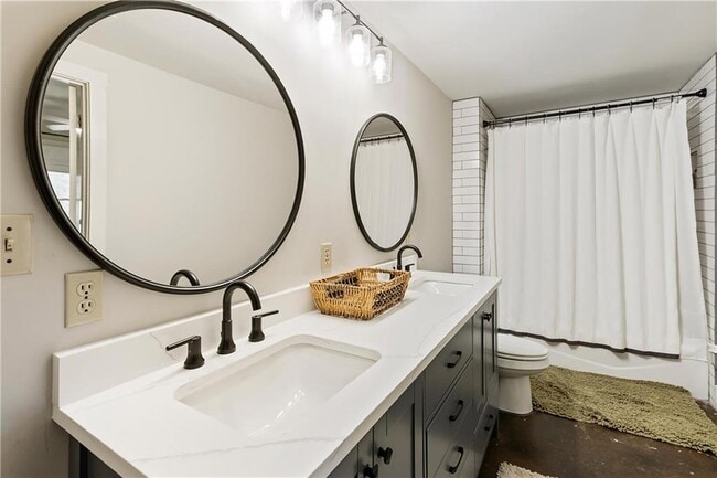 Building Photo - 4035 Lacey Dr