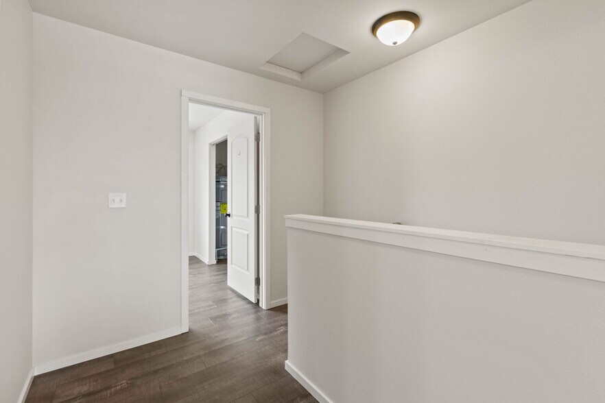 Building Photo - 304 S Skipworth Rd