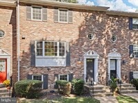 Building Photo - 2305 McGregor Ct