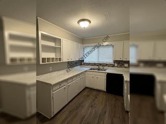 Building Photo - 7 Havenwood Ln