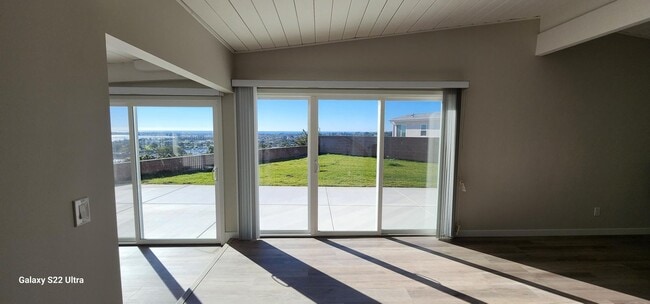 Building Photo - Freshly remodeled, 4 bedroom 2 bath house ...