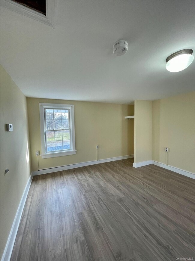 Building Photo - 46 E Market St