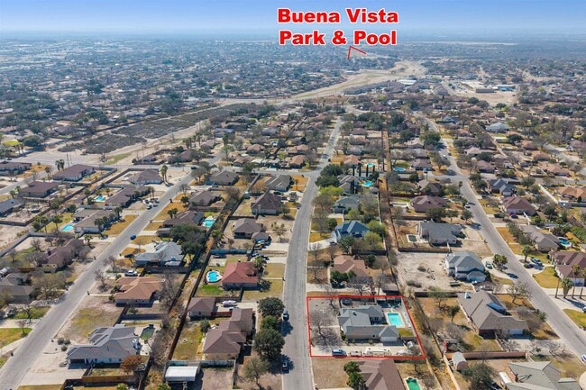 Building Photo - 308 Boulder Ridge Dr