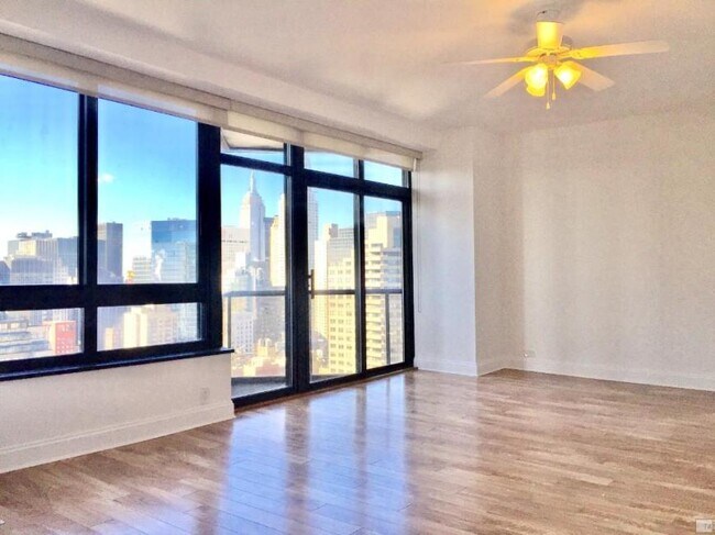 Primary Photo - 2 bedroom in NEW YORK NY 10017