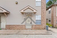 Building Photo - 2022 Erbach St