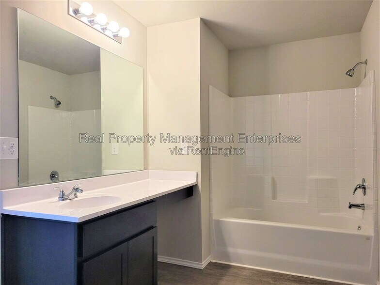 Building Photo - 21215 Winding Brook