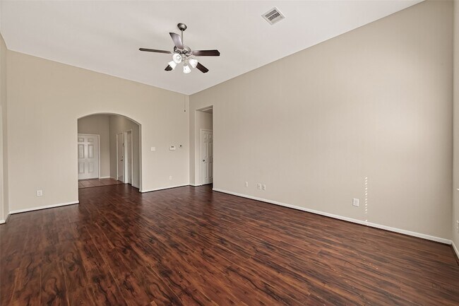 Building Photo - 9118 Cavalier Ln
