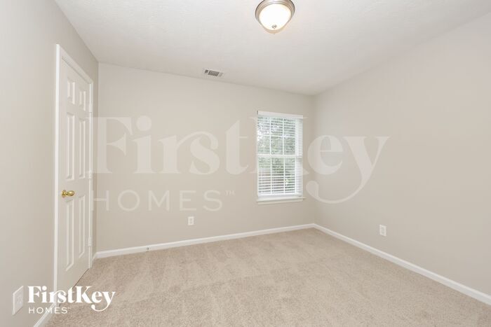Building Photo - 102 Mary Joe Martin Dr