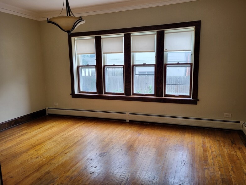 Dining Room - 506 N Cuyler Ave