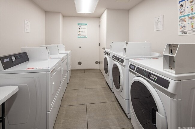 Building Photo - 7000 Hawaii Kai Dr