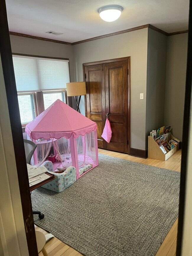 Building Photo - 5909 W Washington Blvd