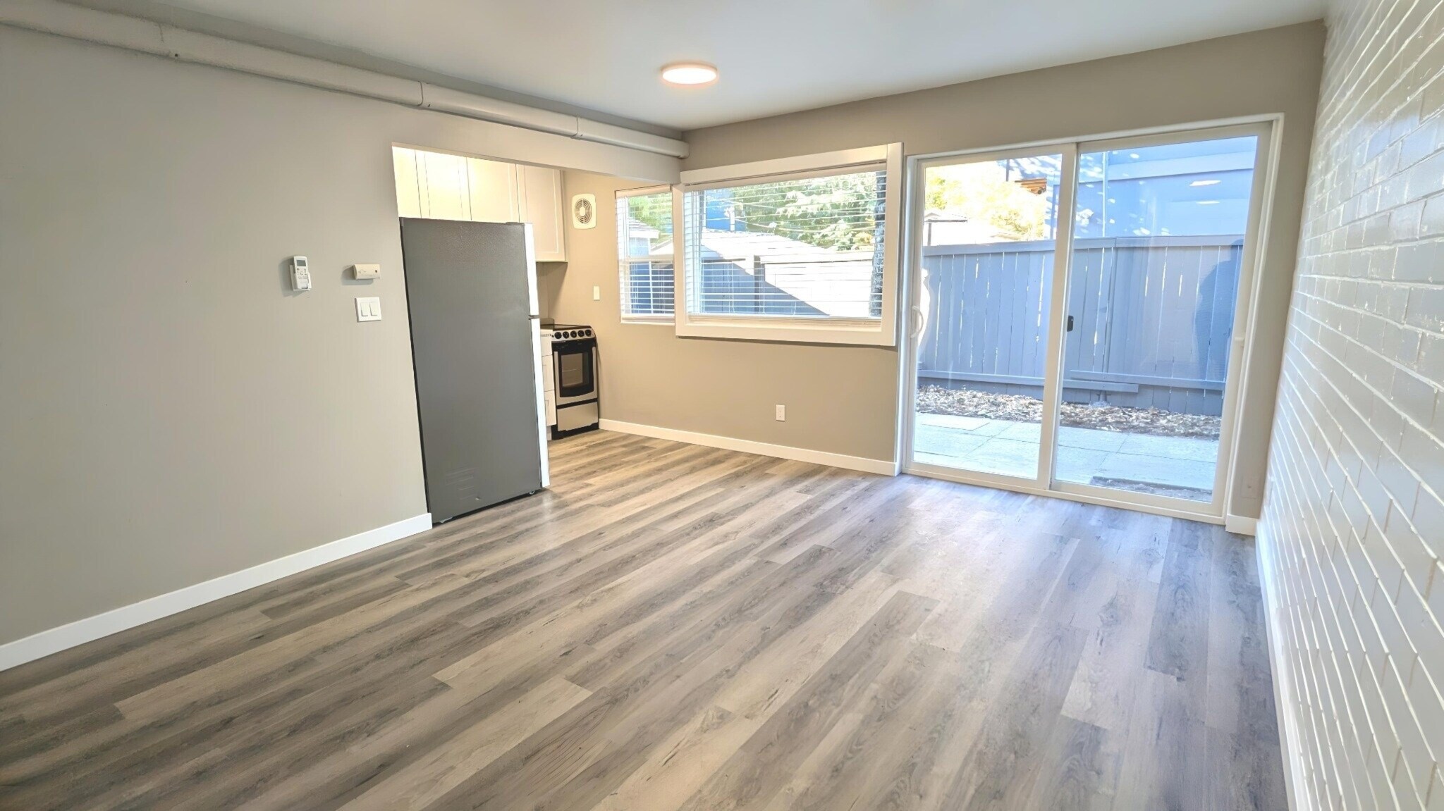 Building Photo - 8805 14TH AVE S APT 6