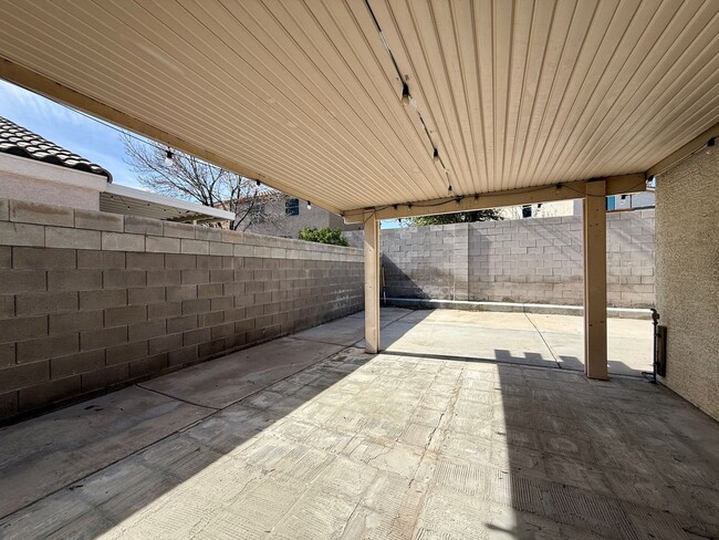 Building Photo - Northwest/Centennial Hills - 3BD SINGLE STORY HOME, GRANITE COUNTER TOPS, STAINLESS STEEL APPLIAN...