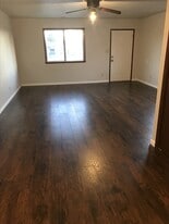 Building Photo - 1113 Willow St