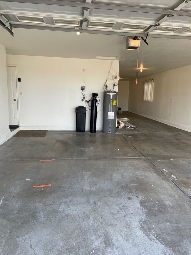 Building Photo - Coming Soon! DO NOT DISTURB TENANTS!