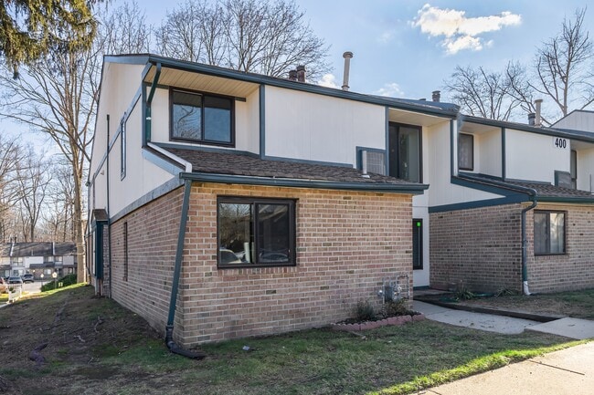 Building Photo - 411 Timber Creek Rd