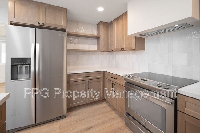 Building Photo - 3718 E Ludlow Dr