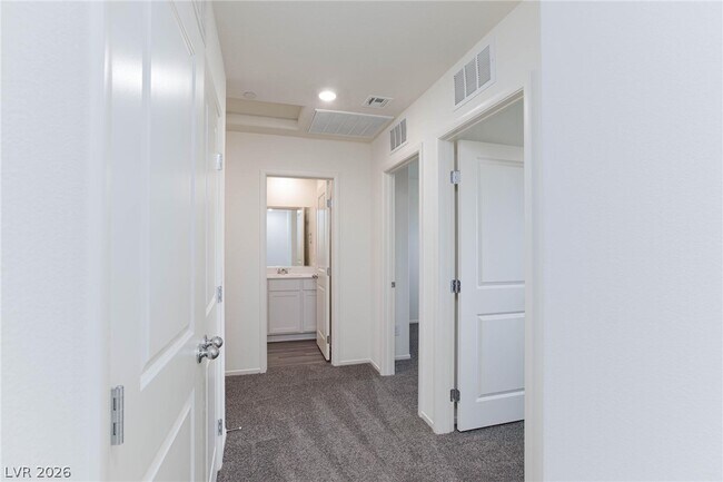 Building Photo - 6061 Amaryllis Fls St