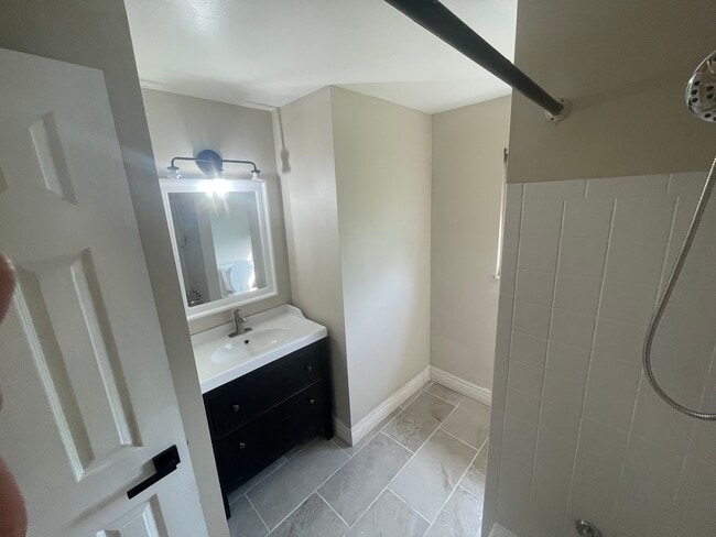 Building Photo - 8579 Renford Ct
