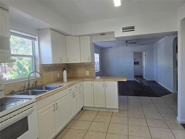 Building Photo - 926 46th St