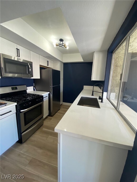 Building Photo - 1405 E Vegas Valley Dr
