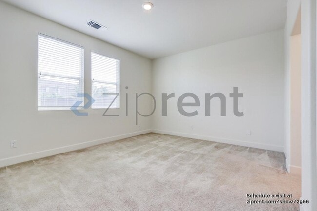 Building Photo - Unit