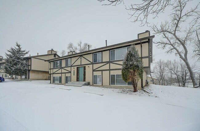 Building Photo - 1495 Manitou Blvd