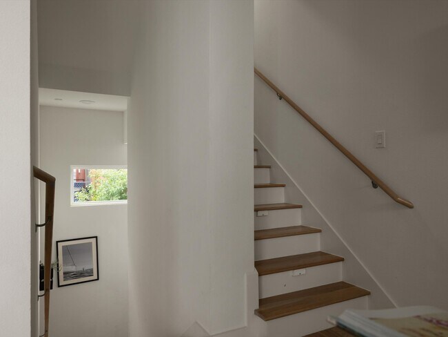 Building Photo - 1510 N Washington Ave