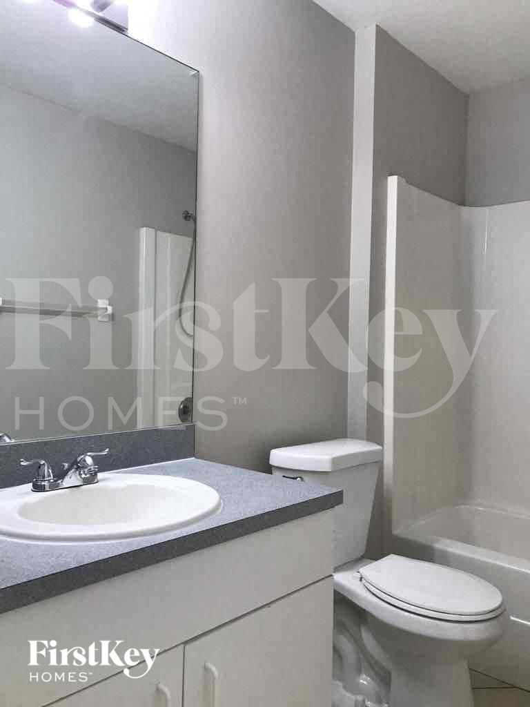 Building Photo - 4103 10th St SW