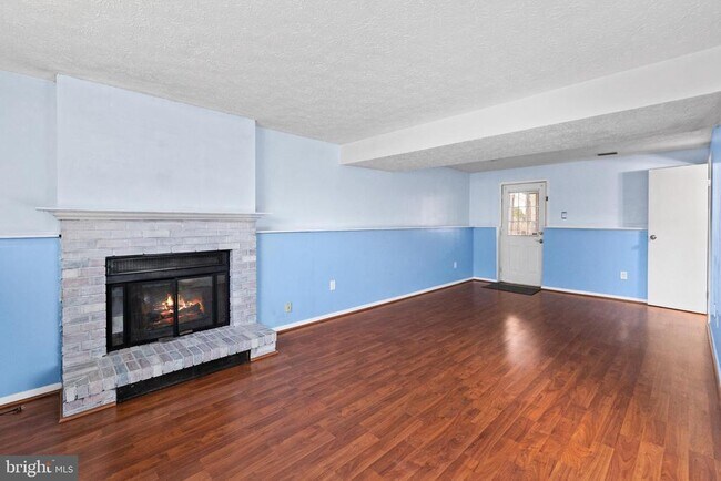Building Photo - 8469 Rippled Creek Ct