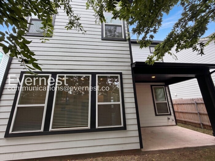 Building Photo - 1517 Iberville Dr