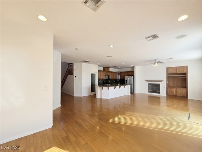 Building Photo - 7423 Coyote Cave Ave