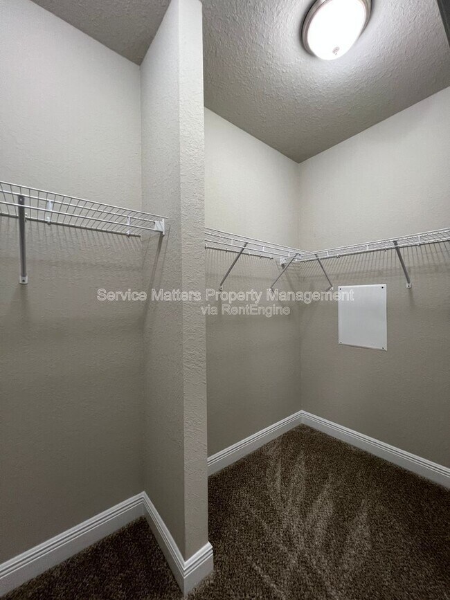 Building Photo - 5330 Parkside Dr