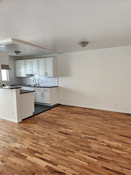 Building Photo - 1231 N Formosa Ave